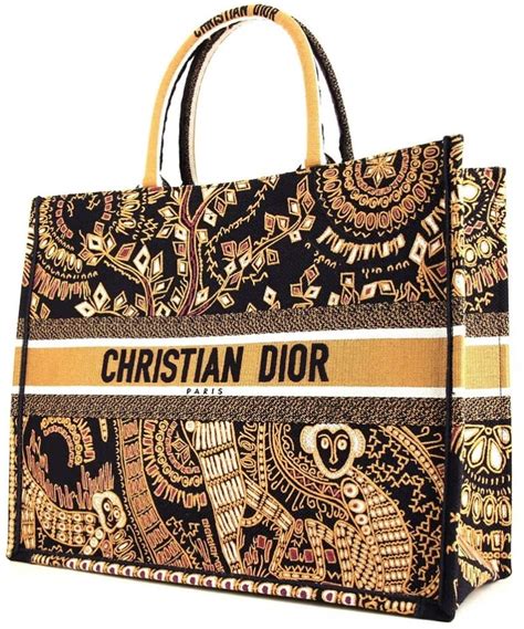 christian dior boutique handbags.